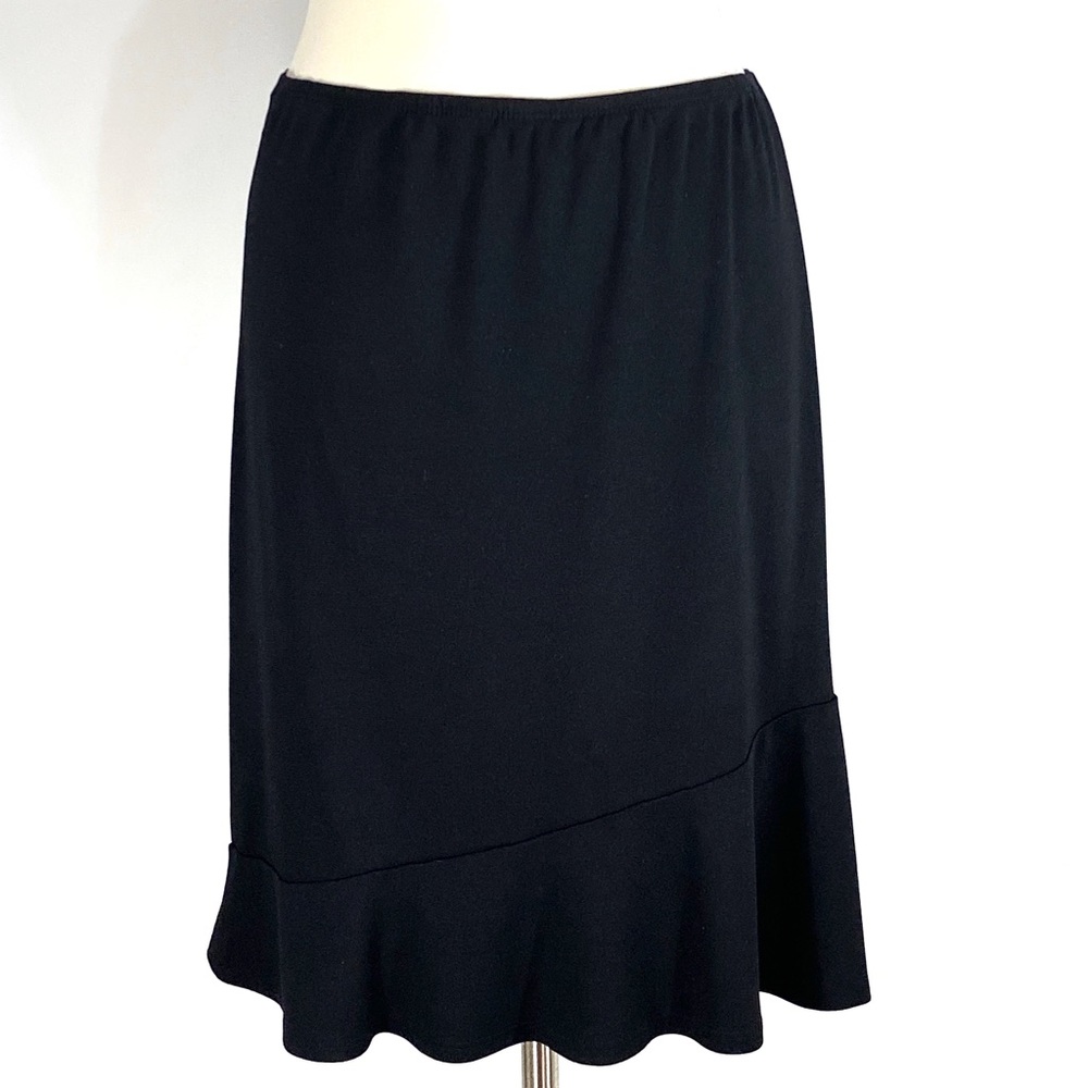 BCBGMAXAZRIA  Black Slip on Skirt!